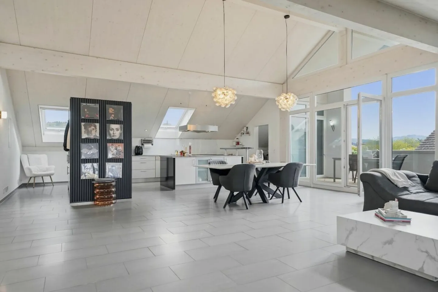 Geräumige Attikawohnung in Roggwil - Foto 3 von 13