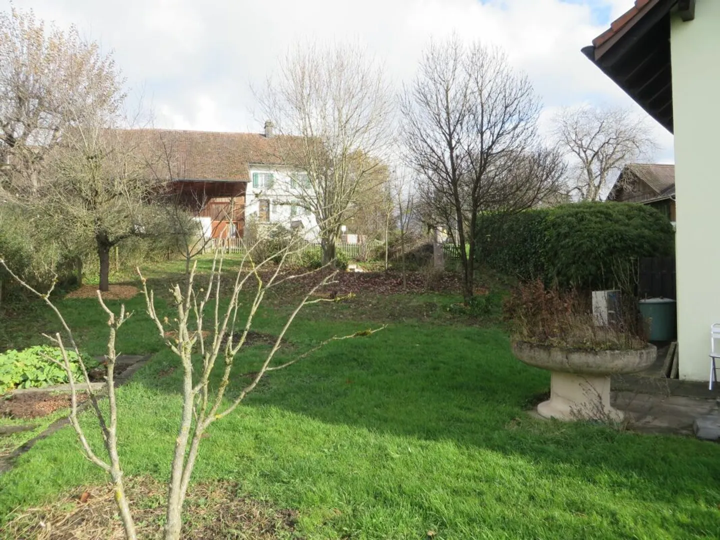 Maison familiale DEFH avec grand jardin - Photo 4 sur 13