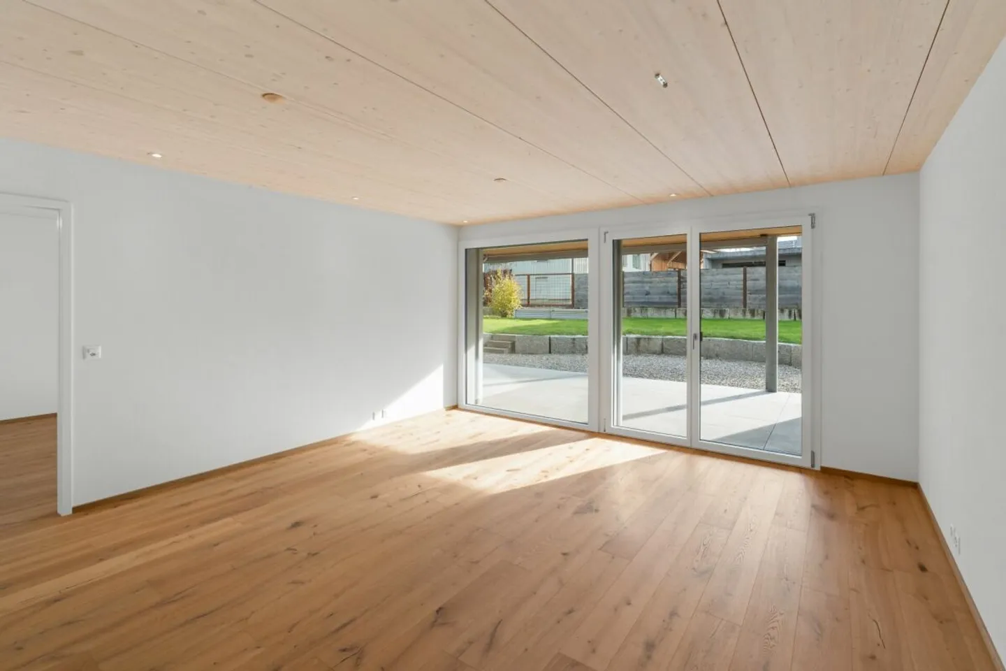 sonnige und moderne 3.5 Zimmer Gartenwohnung - Foto 1 von 10