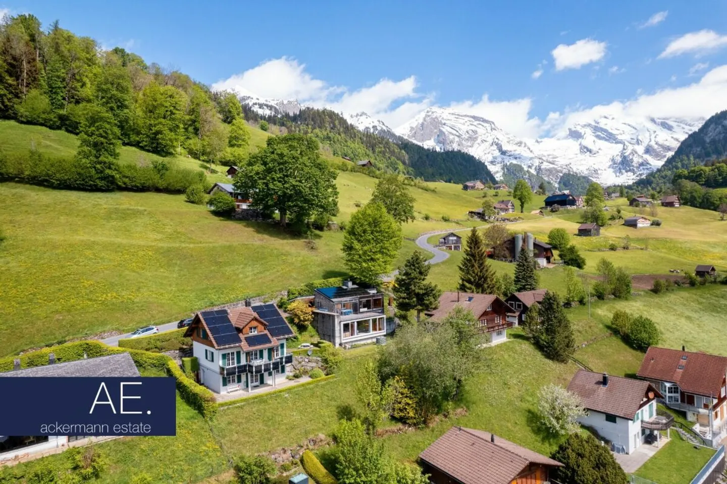 Alpine Eleganz - Zwischen Tradition und Moderne - Foto 2 von 12