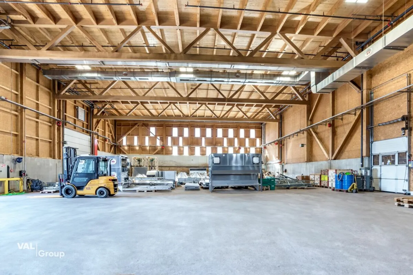 Edificio industrial unico in legno - Foto 11 di 13