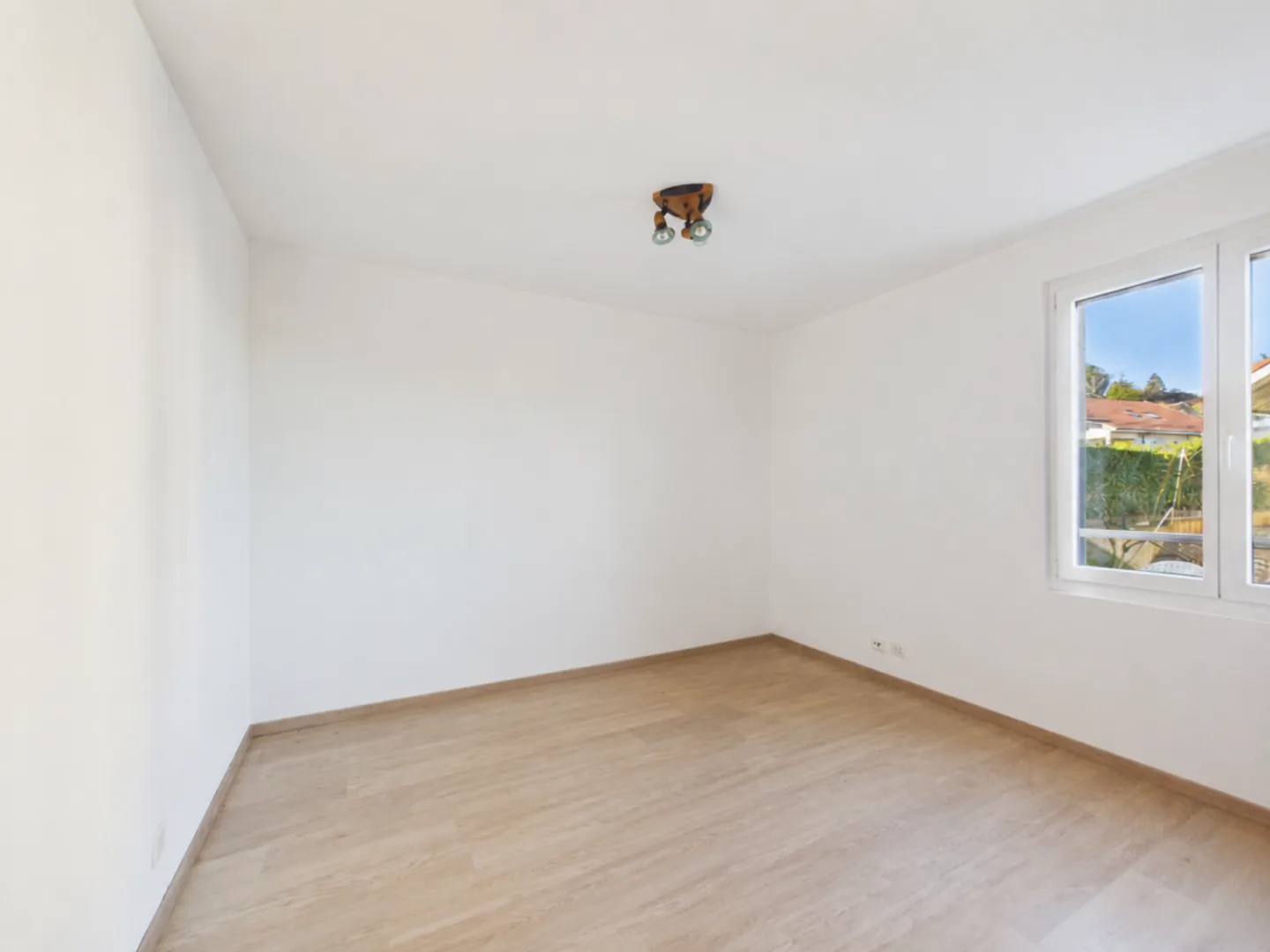 Villa familiale de 5.5 pièces avec jardin et garage - Photo 4 sur 13
