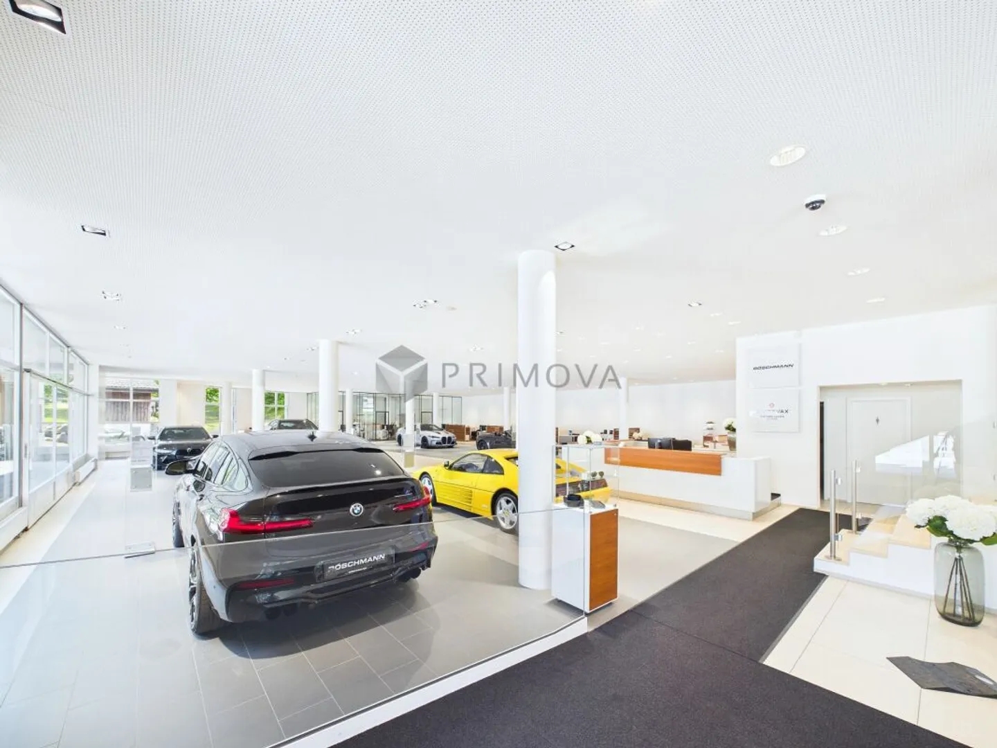 Proprietà commerciale con terreno edificabile e potenziale di progetto in una posizione strategica - Foto 6 di 13