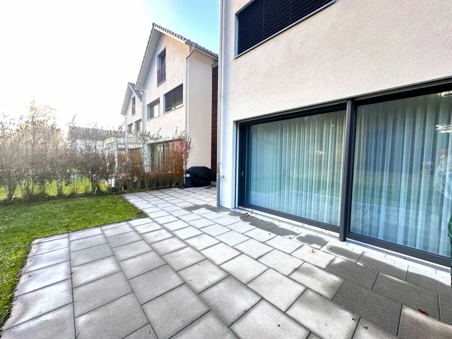 Living on the Edge of the Forest - Modern 5.5-Room Townhouse - Photo 6 of 11