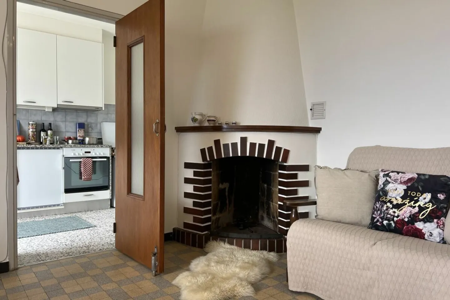 Appartement 4,5 pièces dans une maison bifamiliale avec vue sur le lac à 180°, grande terrasse ensoleillée et jardin privé - Photo 5 sur 13