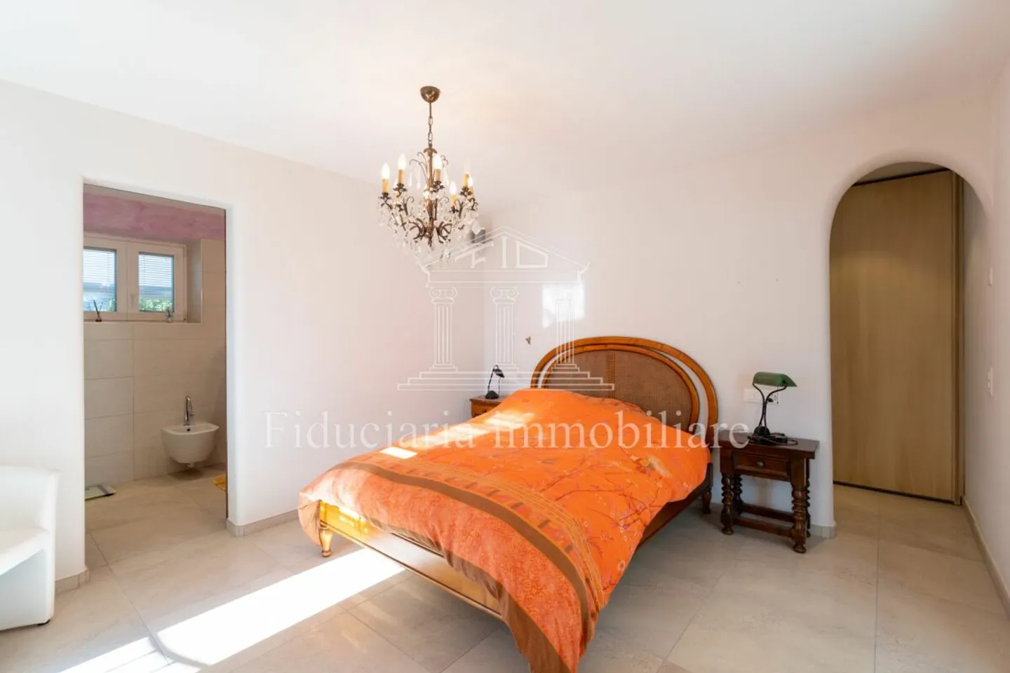 SOLDUNO - Geräumige Wohnung mit Studio in einem Zweifamilienhaus - Foto 10 von 13