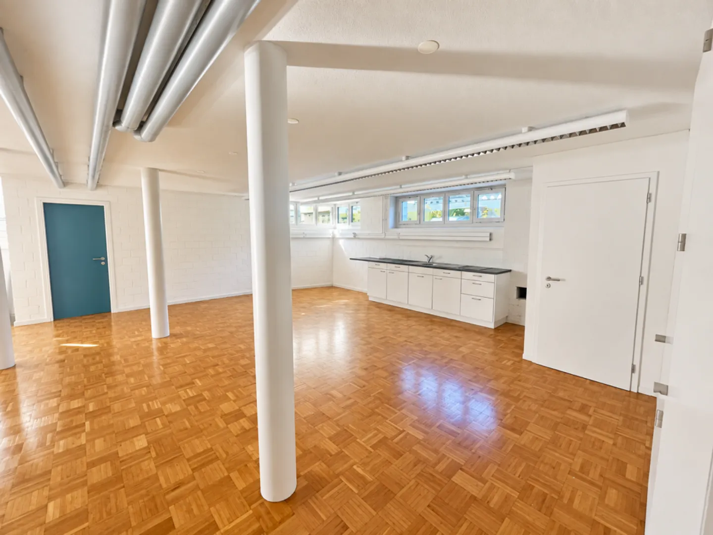 Versatile, bright commercial/office space on two floors - Photo 1 of 4
