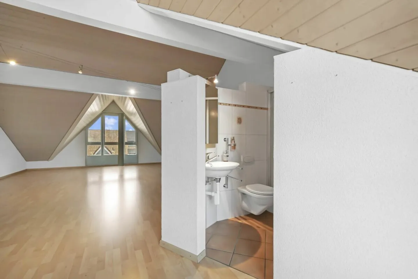 Merveille d'espace - Belle maison de 5,5 pièces au bord tranquille de l'Aare - Photo 13 sur 13