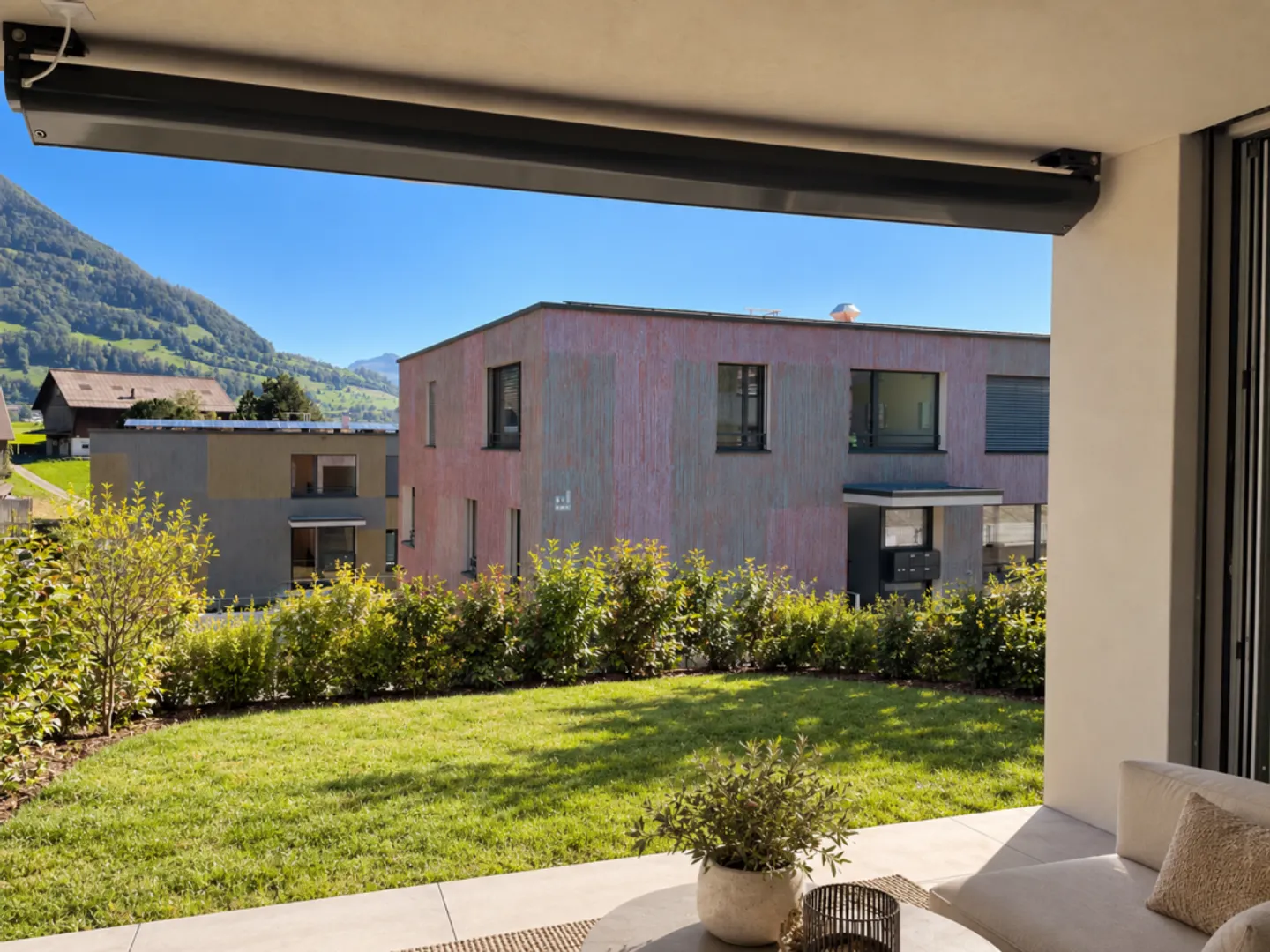 3.5-Room Garden Apartment with 118 m² Living Comfort - First Occupancy in Merlischachen - Photo 1 of 11