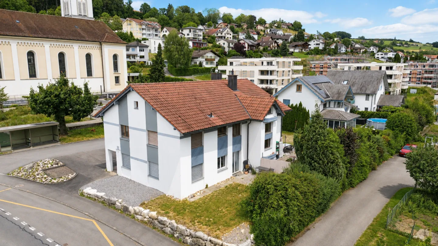 Einfamilienhaus mit Einliegerwohnung & Werkstatt - Foto 3 von 5