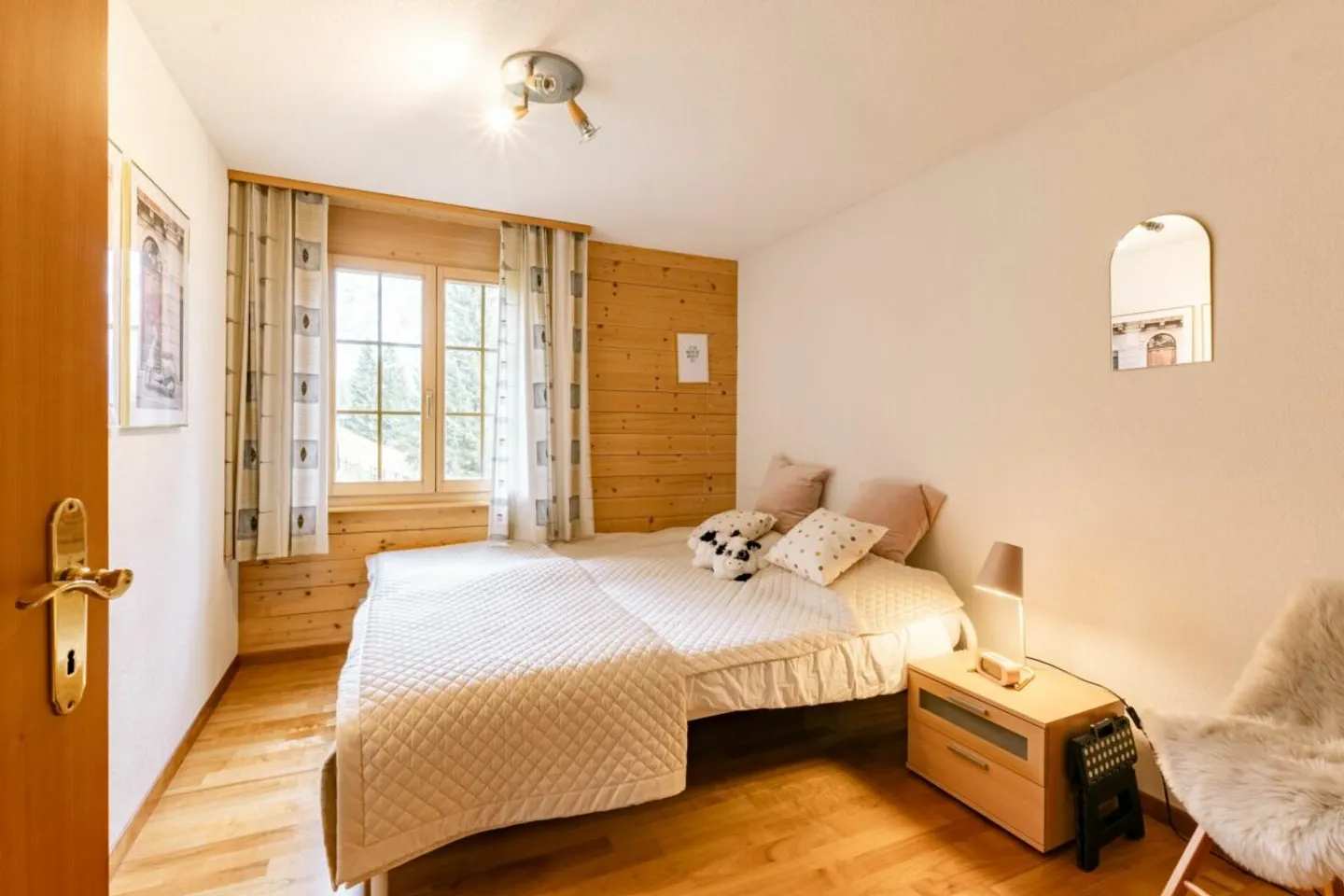 Spacious 4.5-room apartment in Chalet Gemel with mountain view - Photo 13 of 13