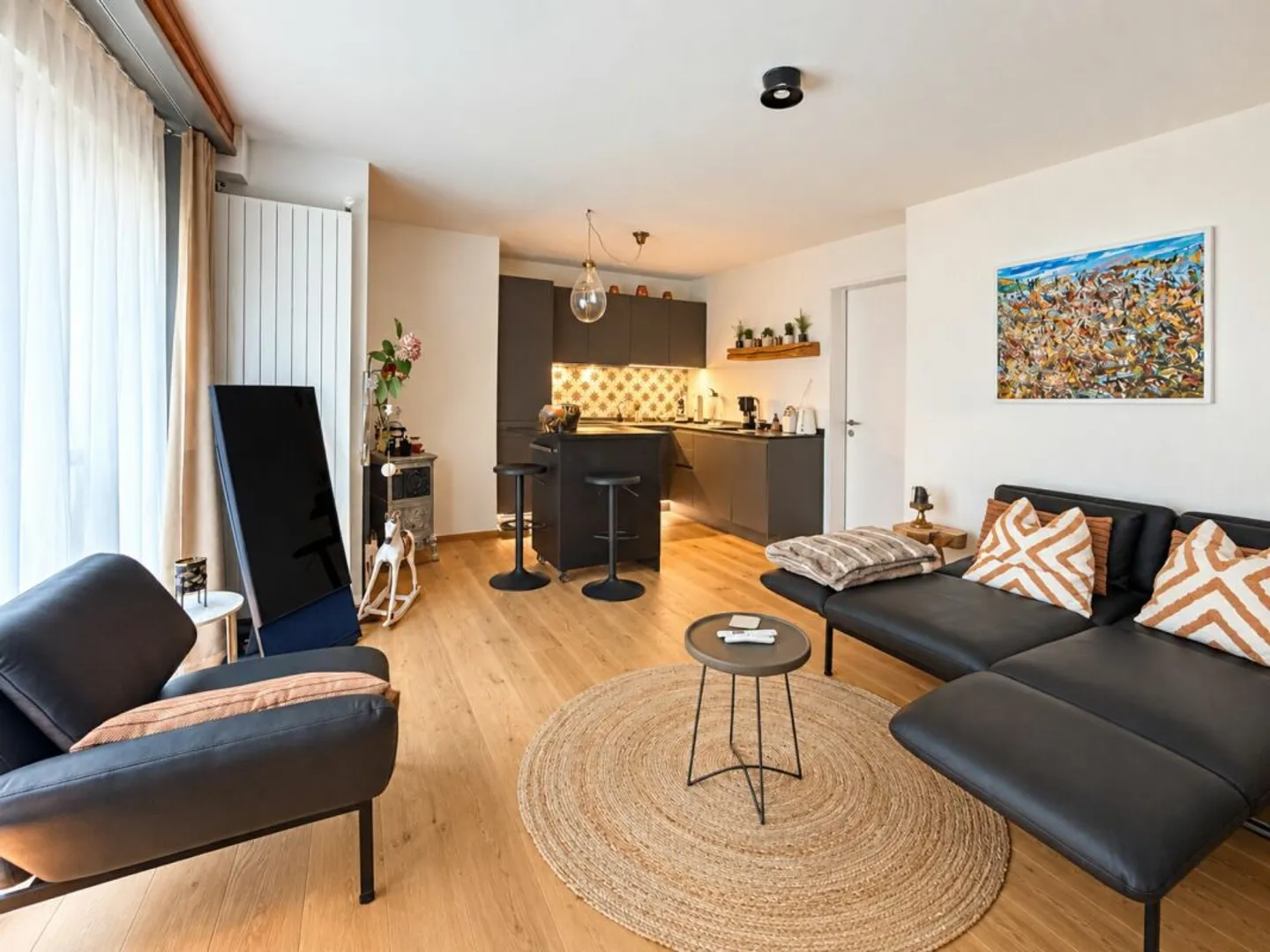 High-quality furnished 2.5-room garden apartment on Beckenhofstrasse in Zurich - Photo 3 of 12