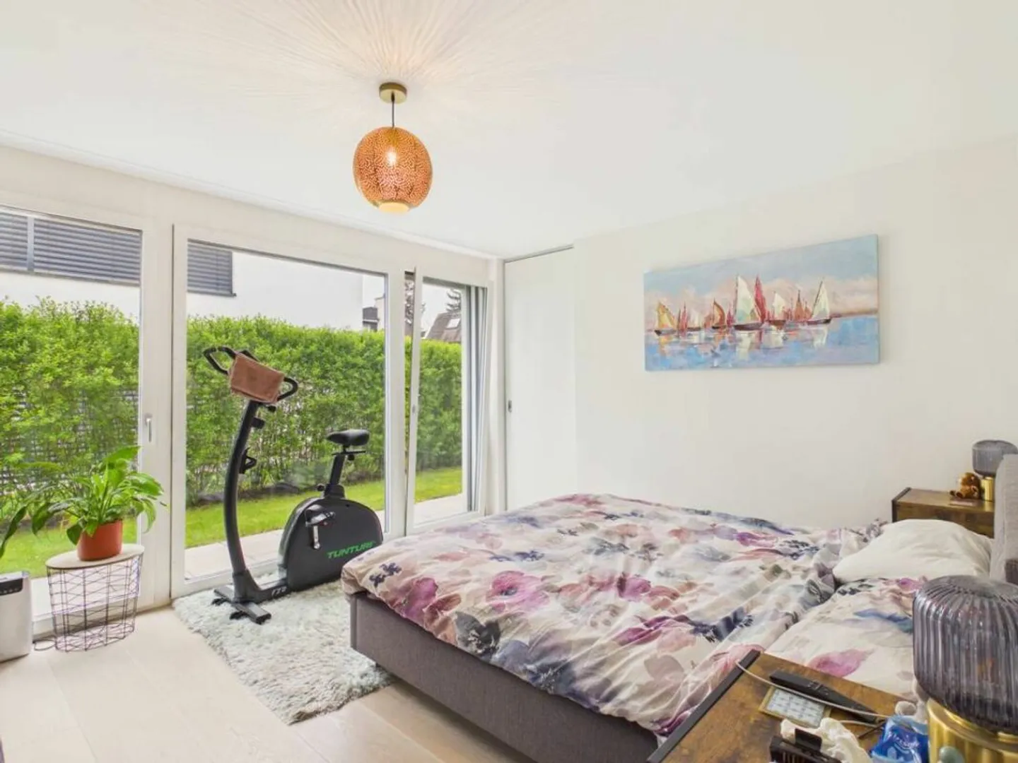 Stylé, lumineux et spacieux pour votre confort - Photo 4 sur 12