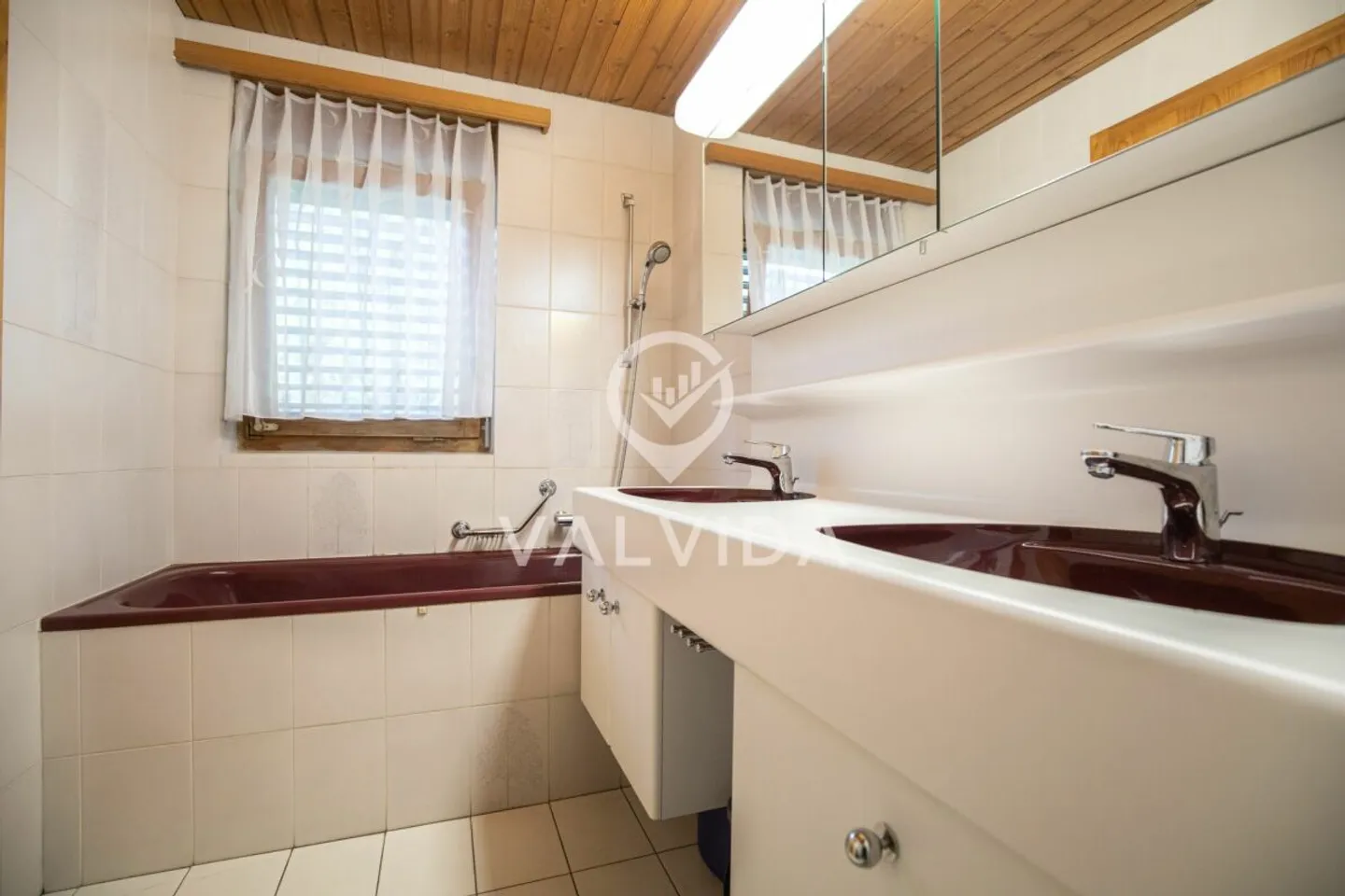 Charmante appartement duplex 3.5 pièces avec vue imprenable à Albinen - Photo 10 sur 13