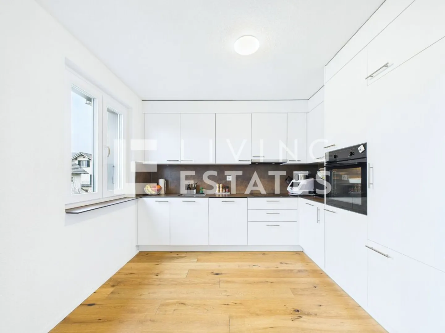 LIVING IN SCHÖNGRUND WITH GARDEN CITY CHARACTER - Photo 4 of 13