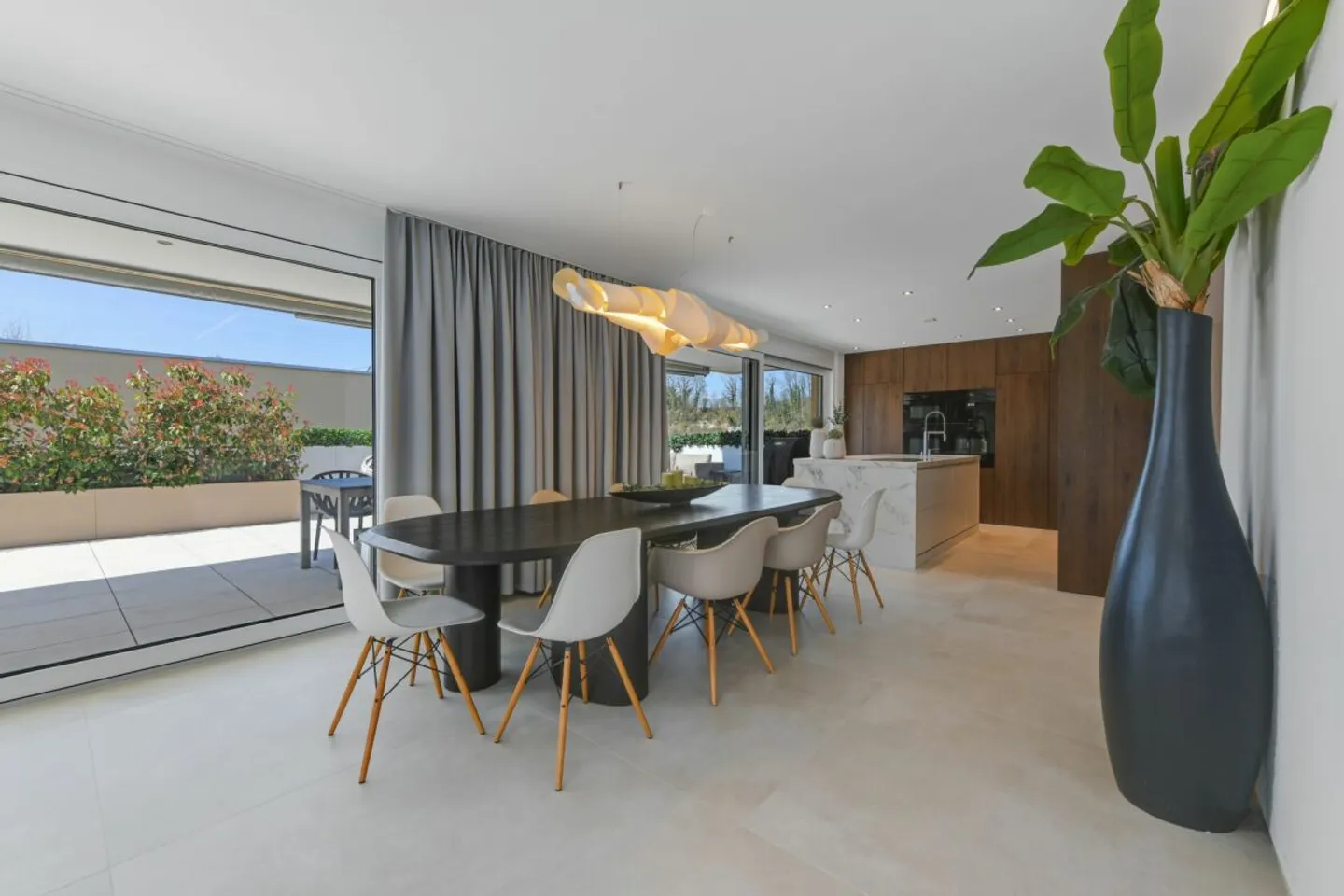 A Home Above Things - Exclusive Penthouse Apartment with Privacy - Photo 4 of 13