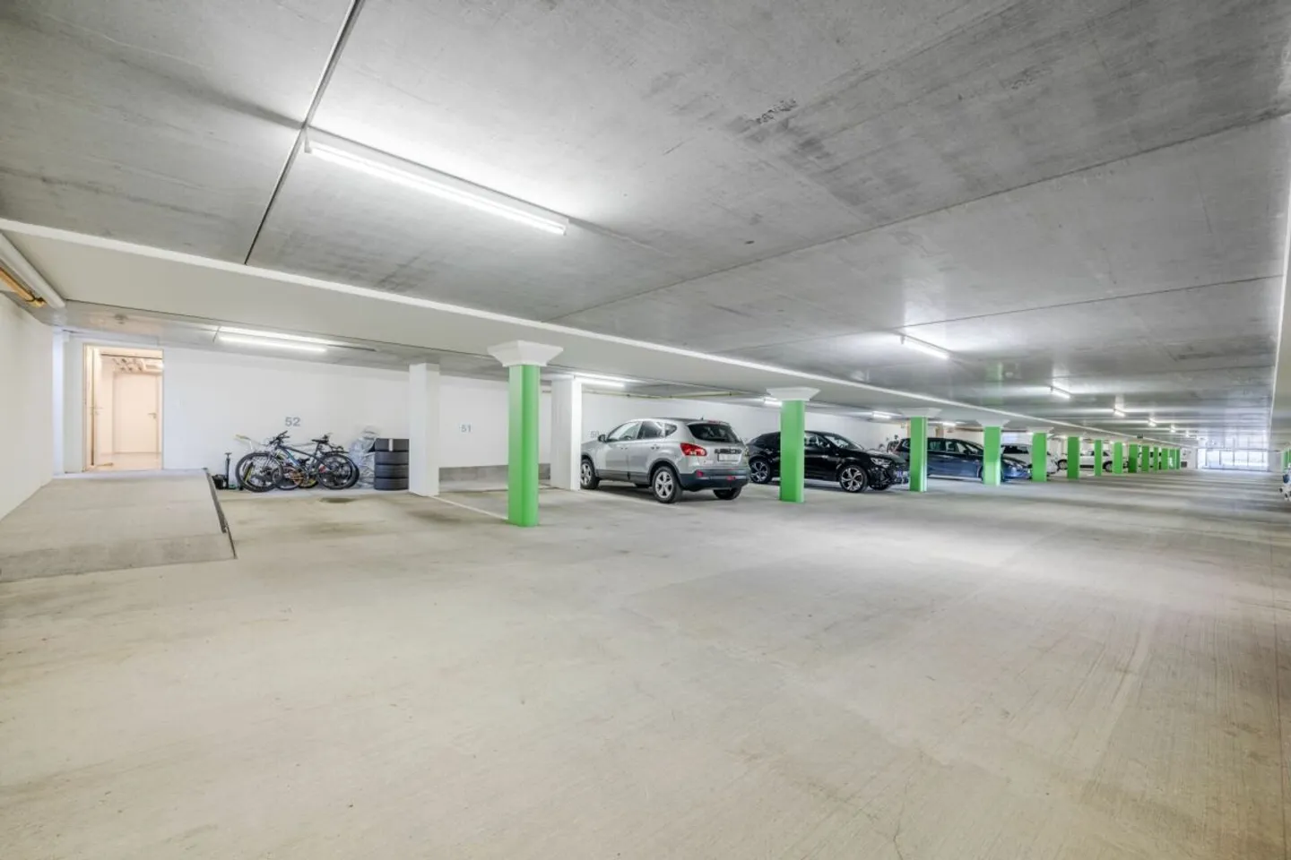 Underground parking space for self-use or as an investment property - Photo 1 of 3