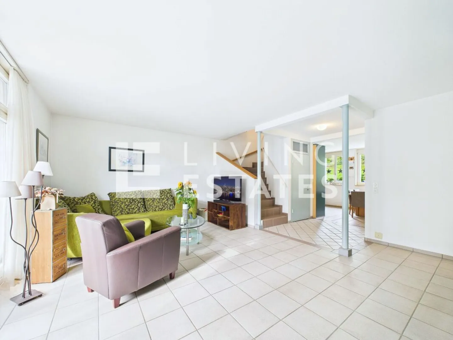 HAPPY FAMILY - Photo 2 of 13