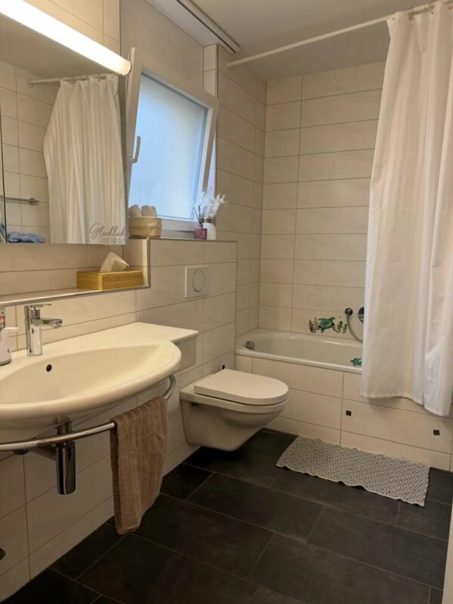 Appartamento giardino moderno, luminoso e attraente di 4,5 stanze - Foto 6 di 8