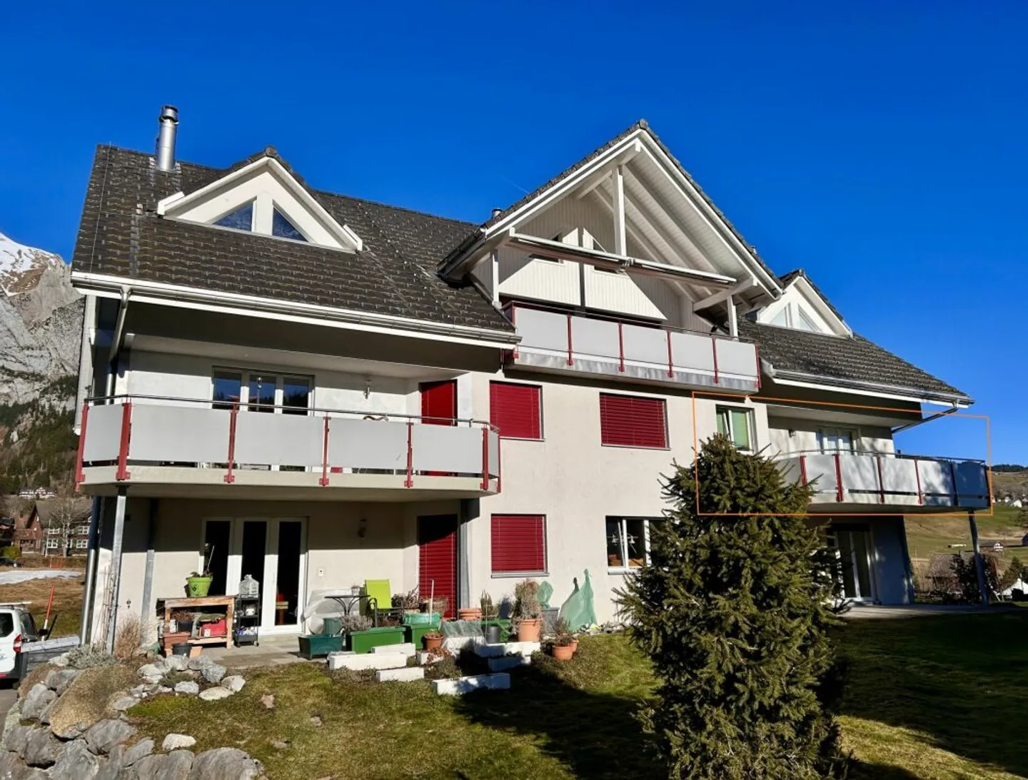 3.5-room apartment near recreational area with stove, balcony and garage - Photo 1 of 11