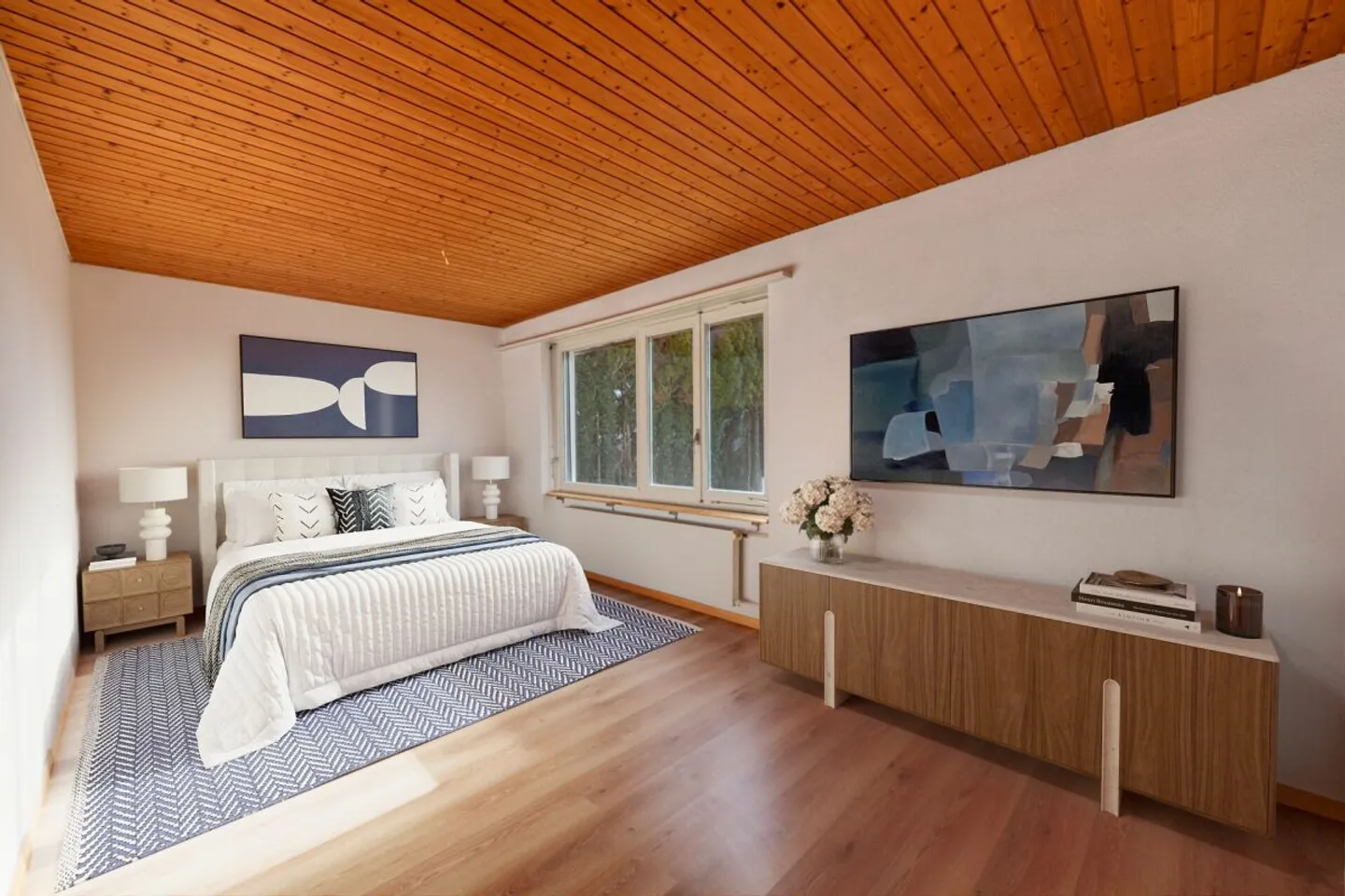 Space for Ideas: Spacious Single-Family Home on Two Floors - Photo 6 of 13