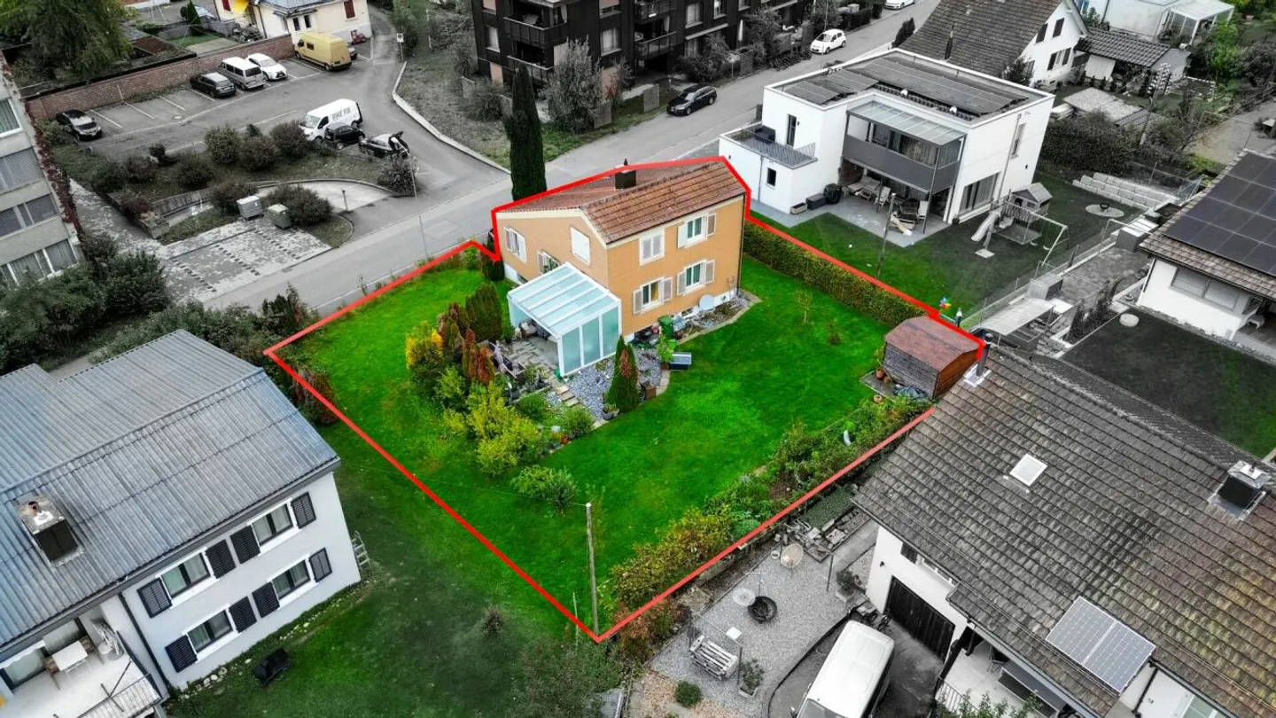 Detached Single-Family Home with Garden Paradise - Aarau Rohr - Photo 2 of 3