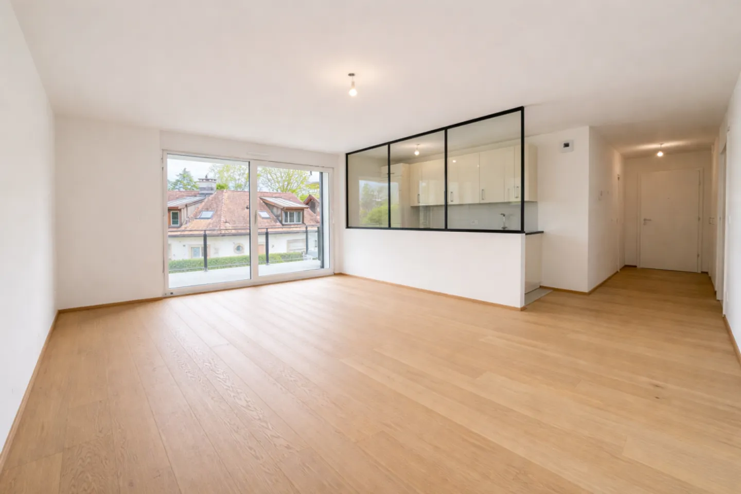 Zeitgemäße Wohnung mit Balkonen - Foto 2 von 13