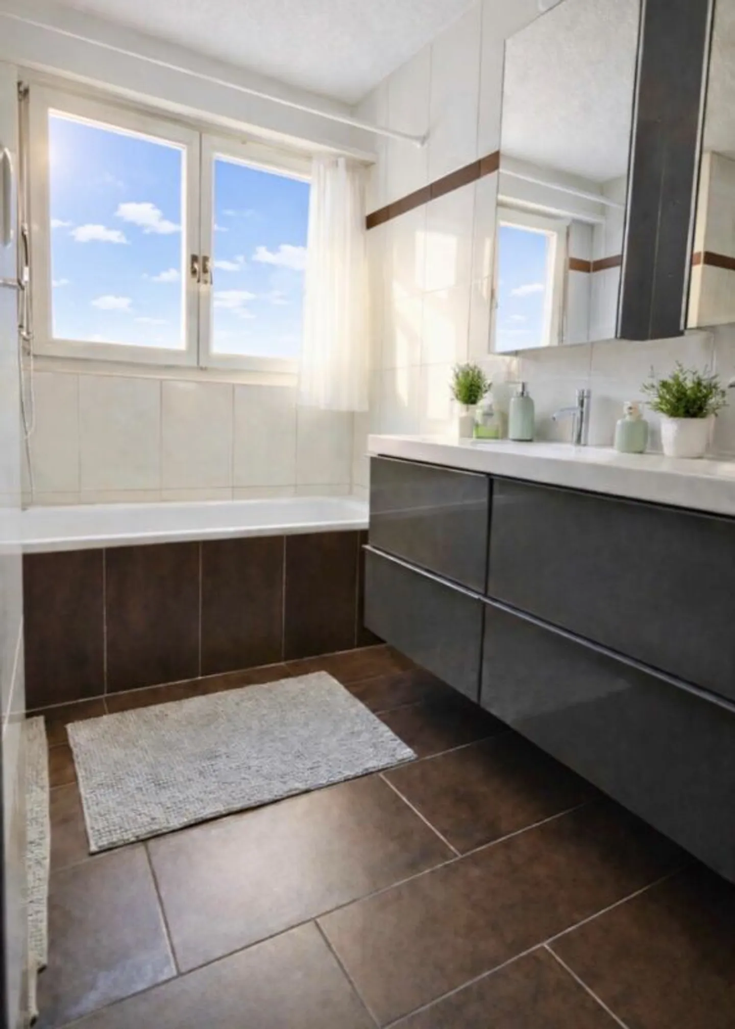 Your Sunny Family Paradise - Garden Oasis - Privacy - Close to the City, Where Wine Grows, Children Laugh, and Evenings are Golden. - Photo 10 of 13