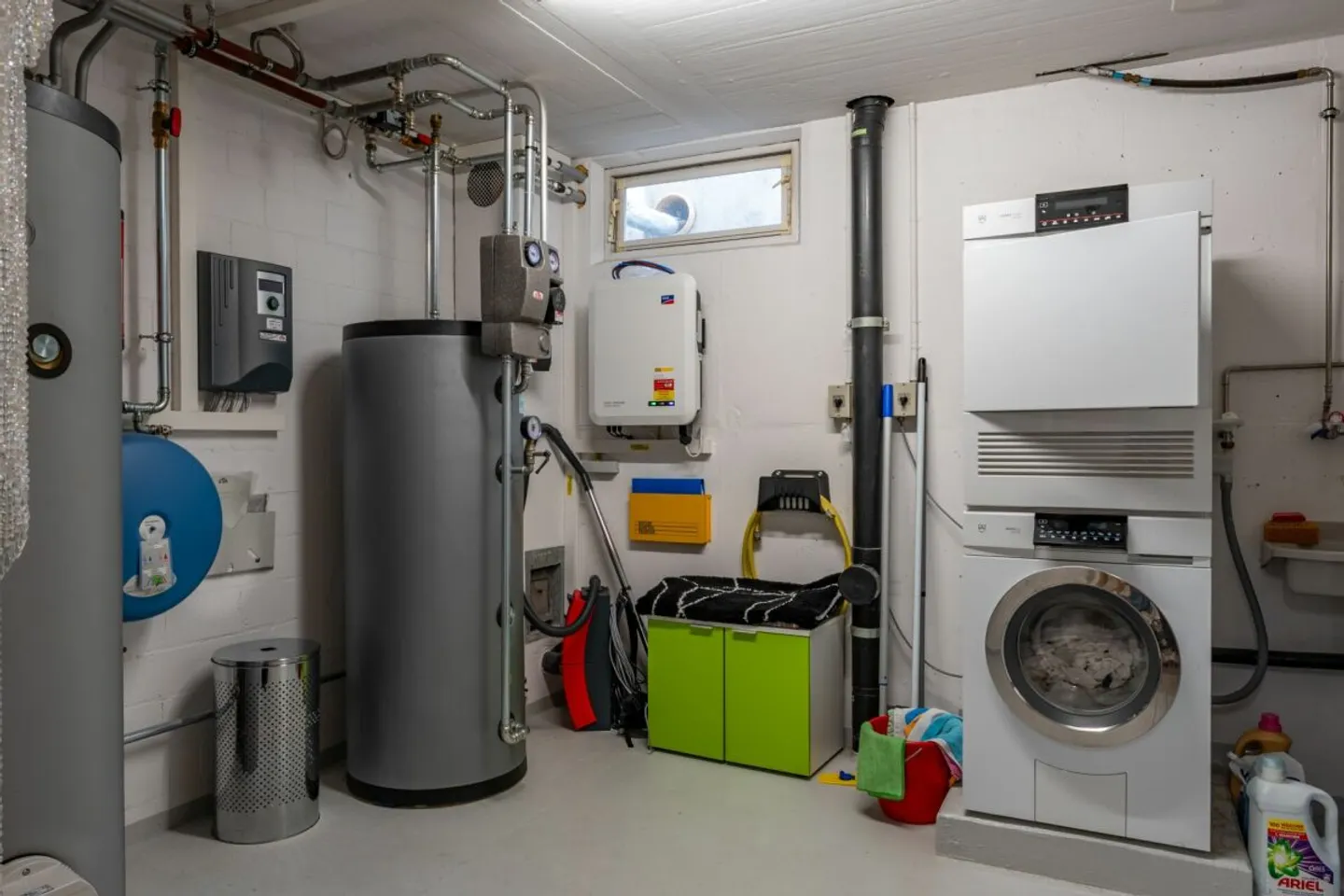 Spacious - well-kept - with its own PV system and turret - Photo 12 of 13