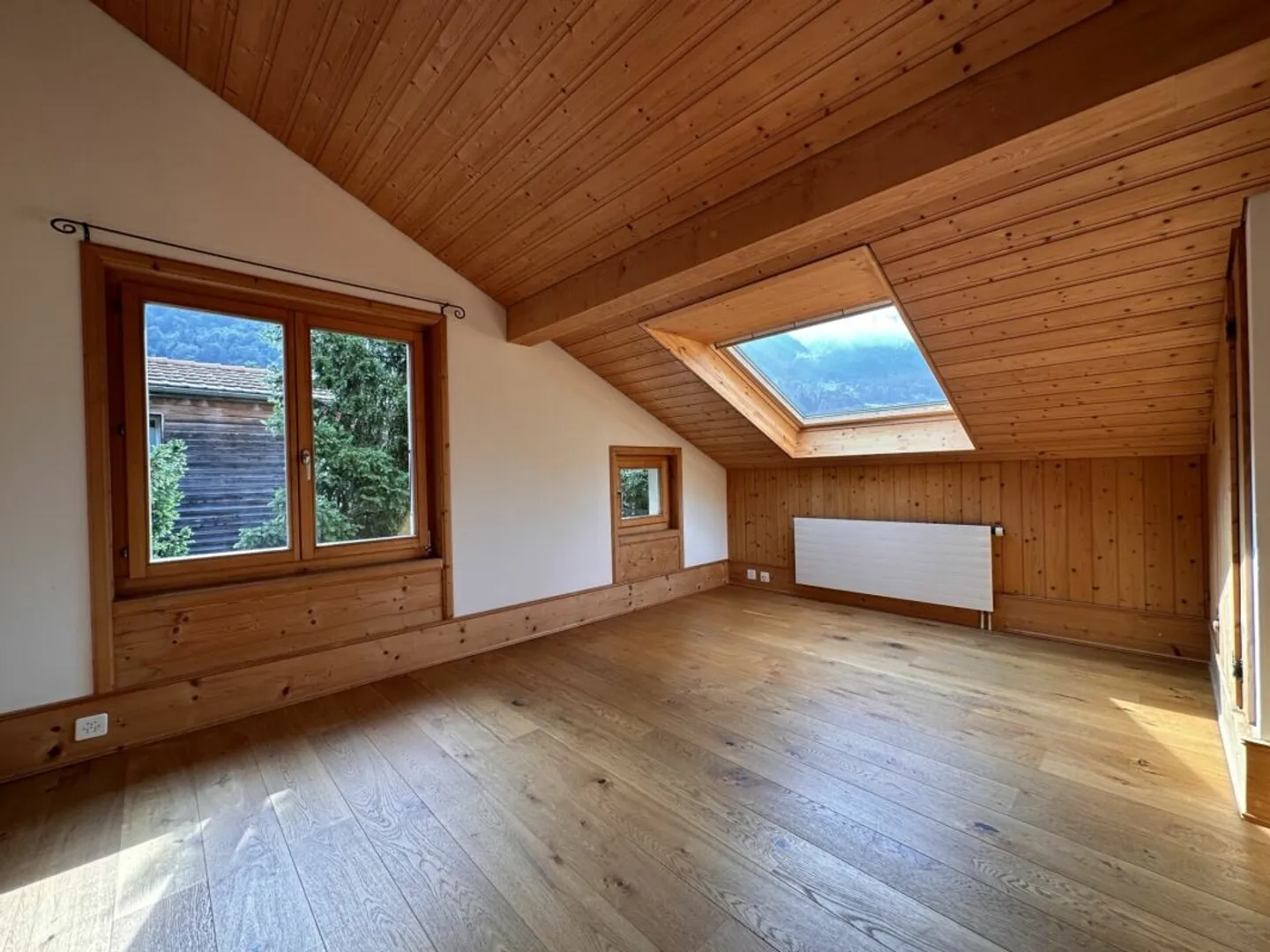 Cozy 4-Room Attic Apartment in a Two-Family House - Photo 4 of 10