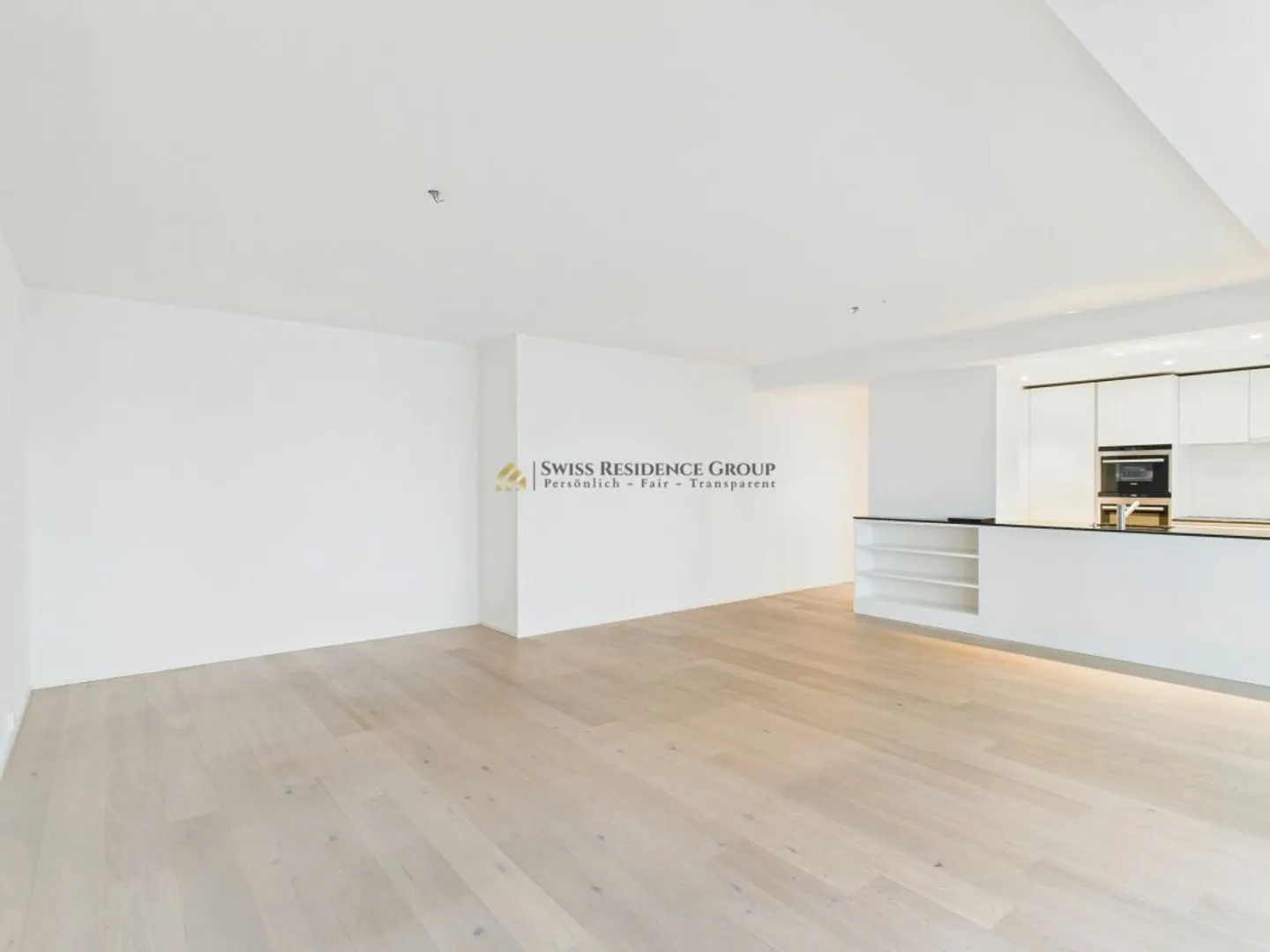 High above in Zurich West - 3.5 rooms on the 17th floor - Photo 4 of 13