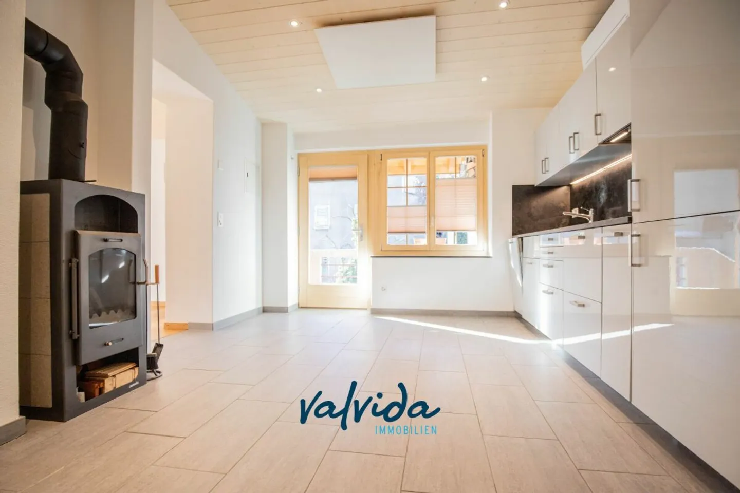 Appartamento moderno di 3,5 locali in affitto a Varen - Foto 1 di 9