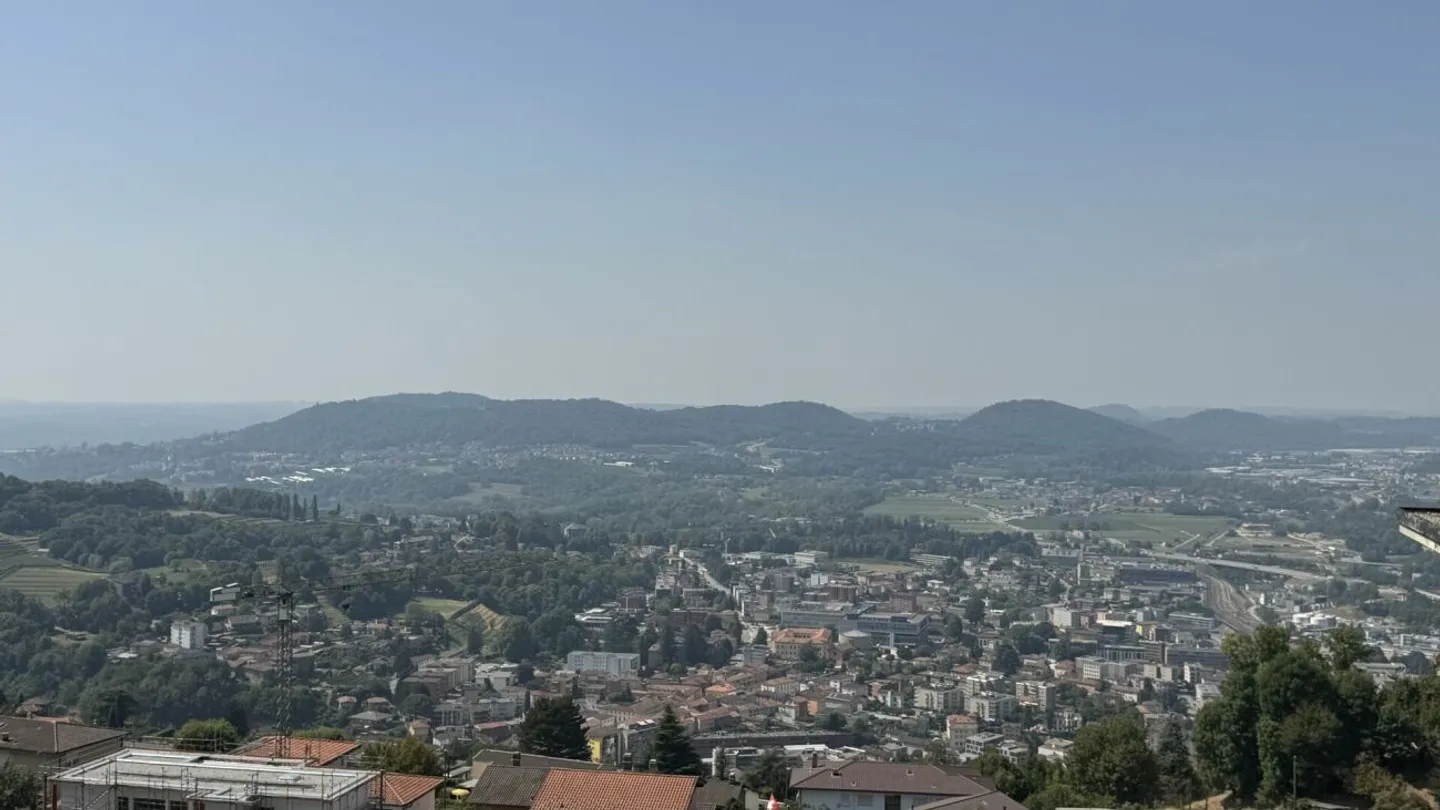 Zwei Kernhäuser mit offener Aussicht und Garten zur Aufwertung in Salorino - Foto 11 von 13