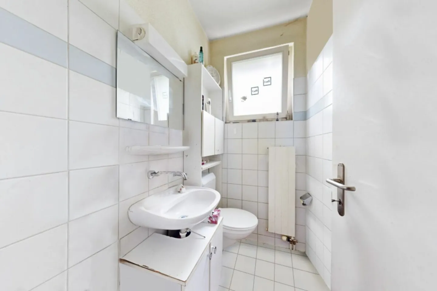 Affordable condominium with terrace and outdoor parking space - Photo 10 of 13