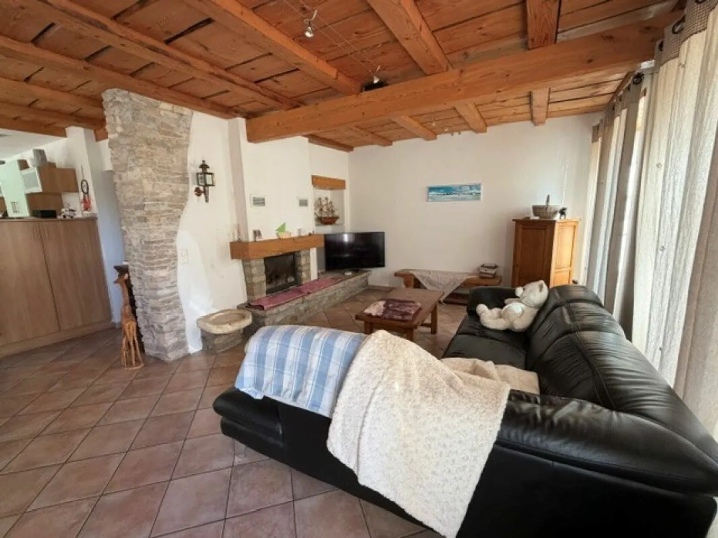 Family House - Photo 3 of 8