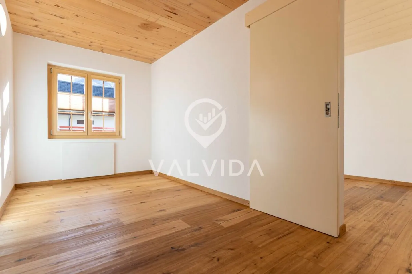 Exclusive: Completely renovated house with two apartments in the municipality of Varen - Photo 9 of 13