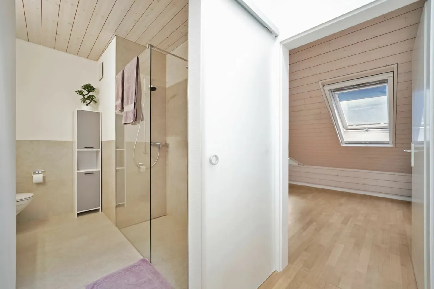 A Home to Fall in Love With - Modern 3.5-Room Attic Apartment with Charm - Photo 12 of 13