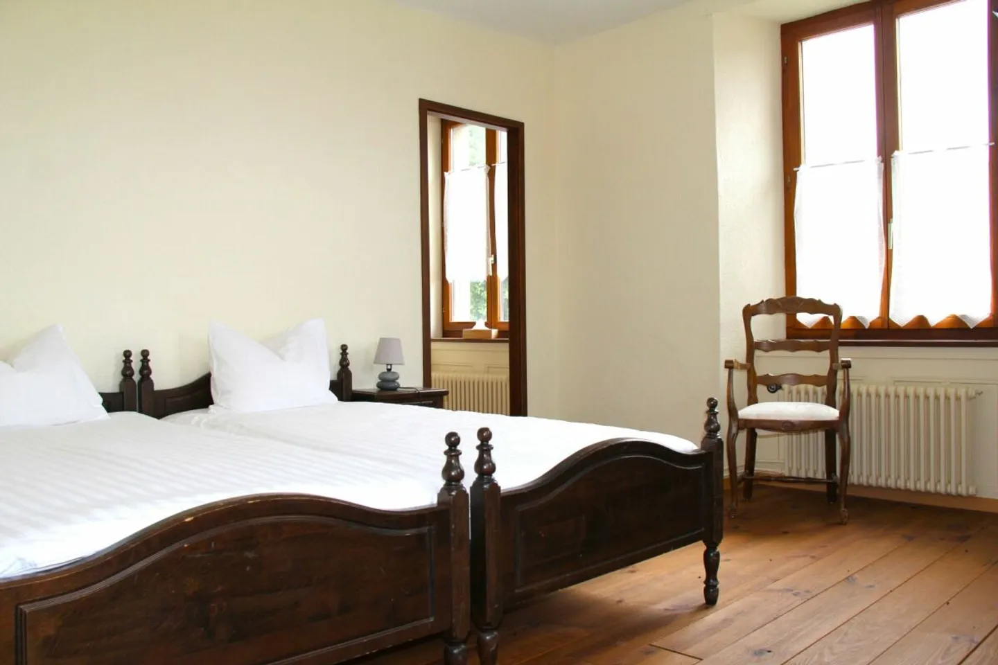 Restaurant / Hotel "La Couronne" in Les Bois JU - Photo 11 of 13