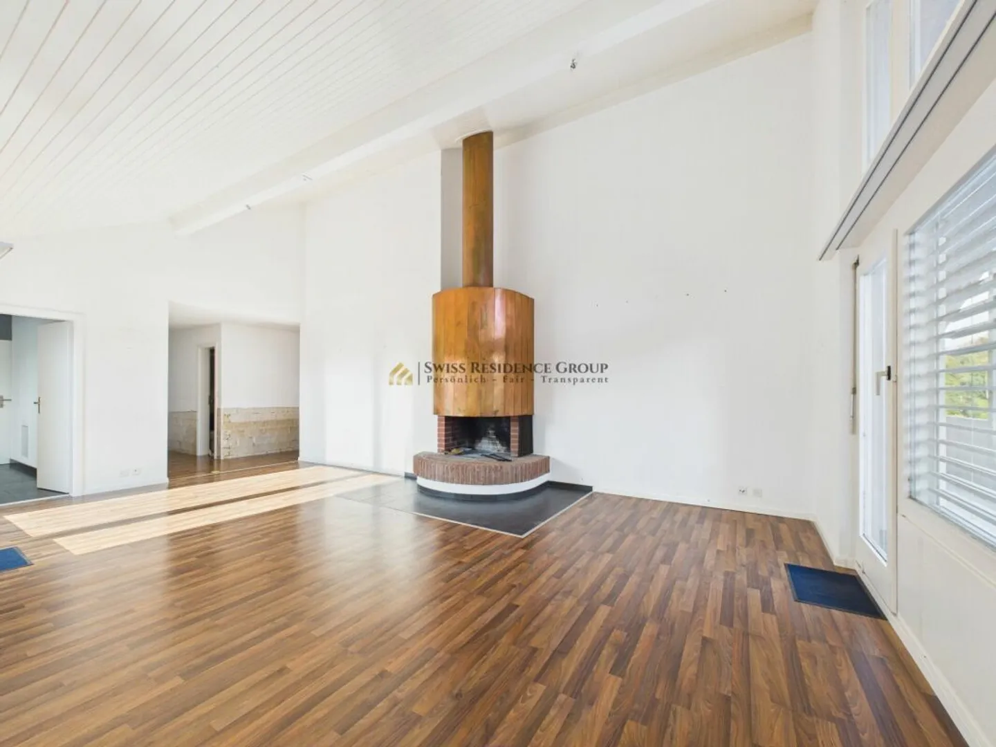 Exclusive Living with Alpine View in the Heart of Bremgarten - Photo 2 of 4
