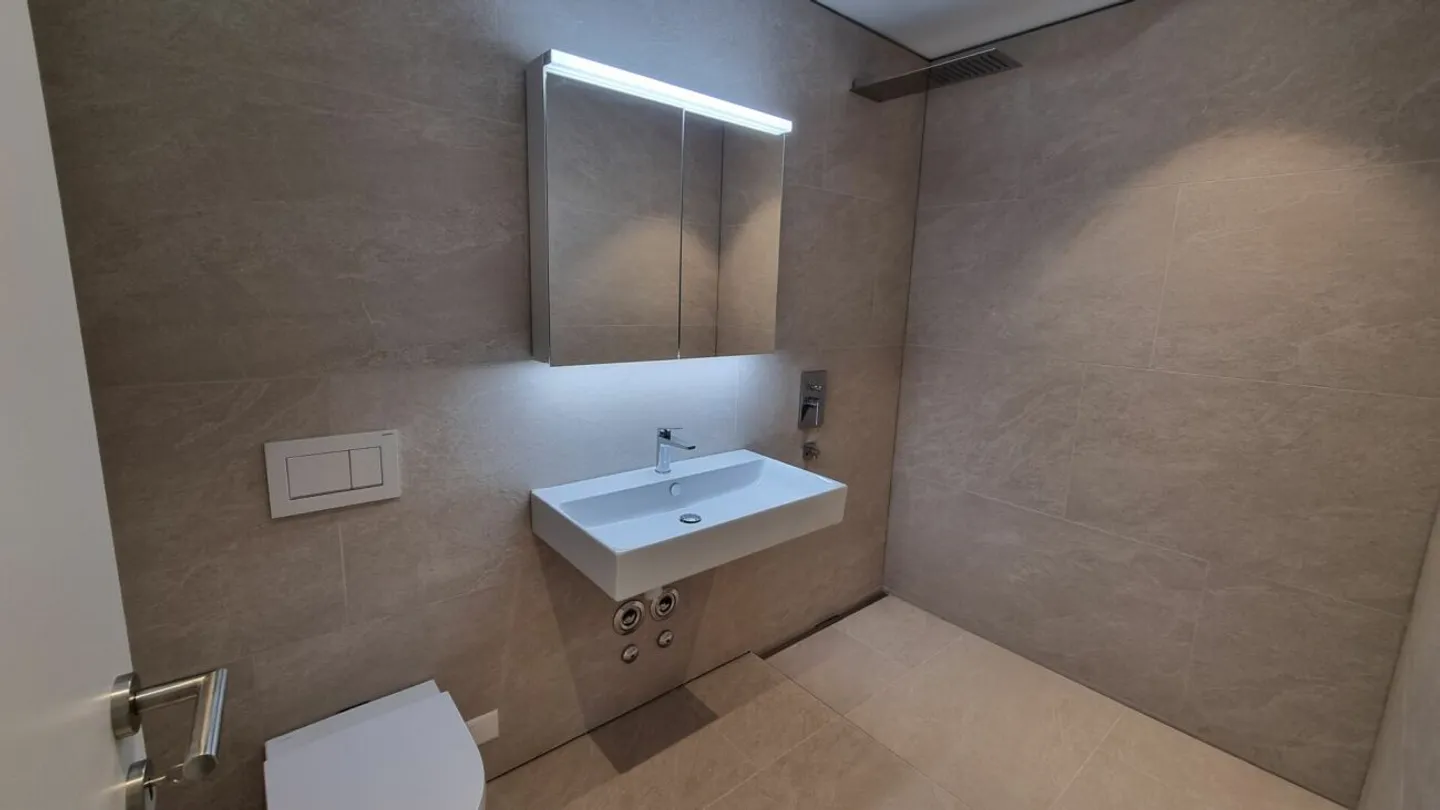 Small jewel for rent - Photo 5 of 8