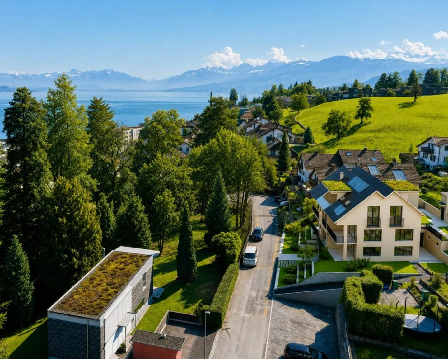 APPARTAMENTO PENTHOUSE ESCLUSIVO CON VISTA SUL LAGO - ORA APPROFITTATE DELL'ULTIMA OCCASIONE - INGRESSO FEB. 2027 - Foto 5 di 13