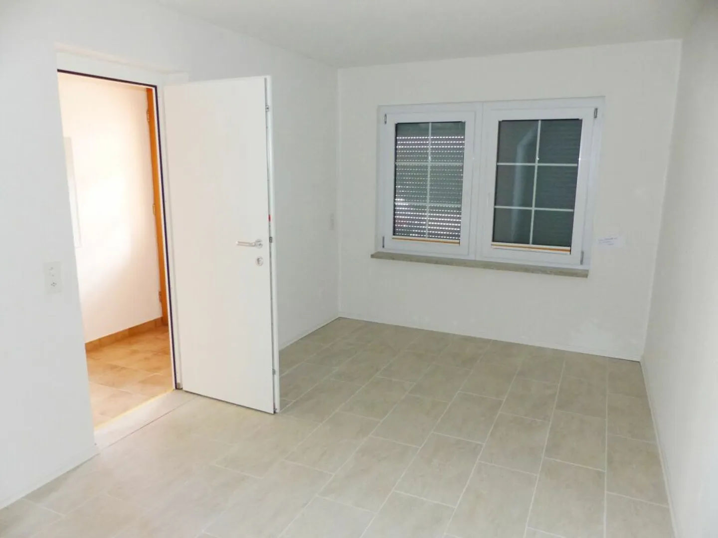 Ottimo appartamento di 3 stanze in affitto - Foto 3 di 10