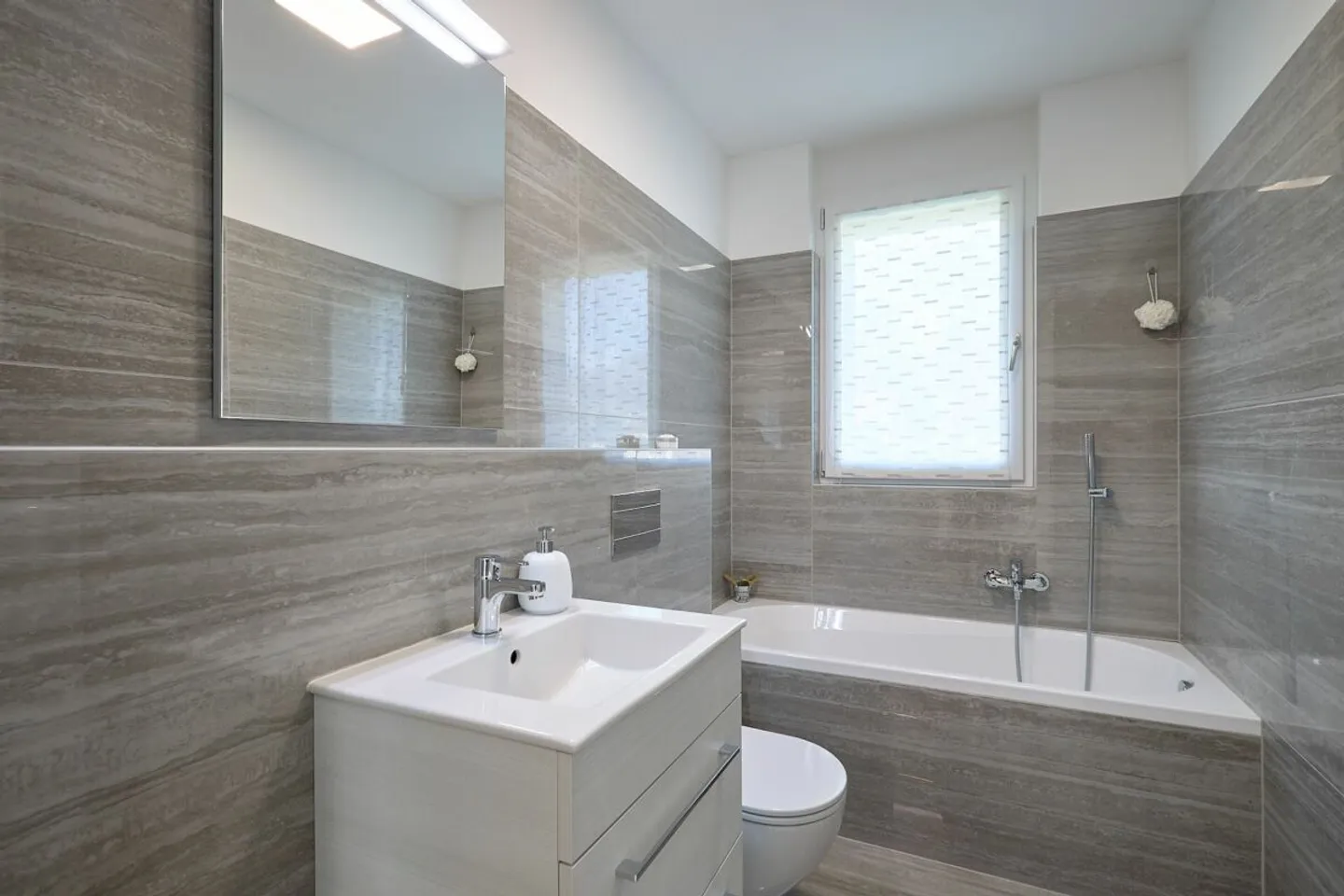 Elegante und moderne Wohnung - Foto 12 von 13
