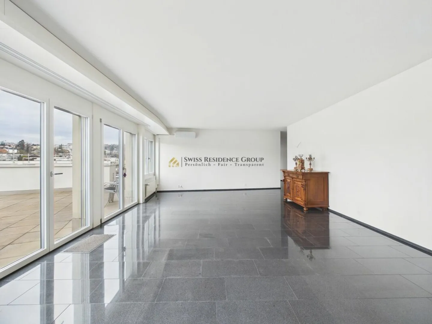 Spacious 3.5-room terrace apartment - Sunny prospects in Rapperswil-Jona - Photo 2 of 13