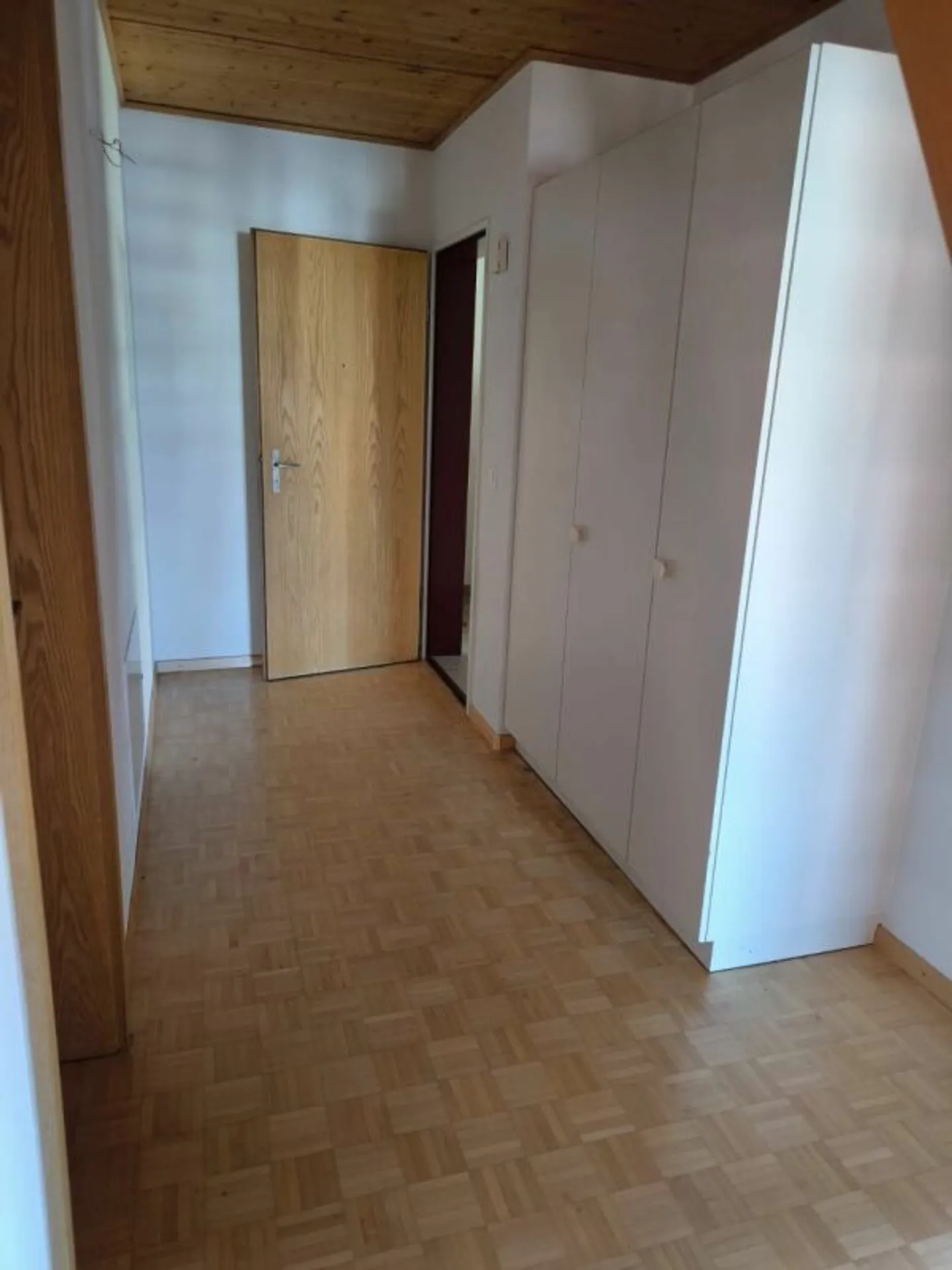 Ampio appartamento di 4,5 locali con galleria aggiuntiva - Foto 8 di 13