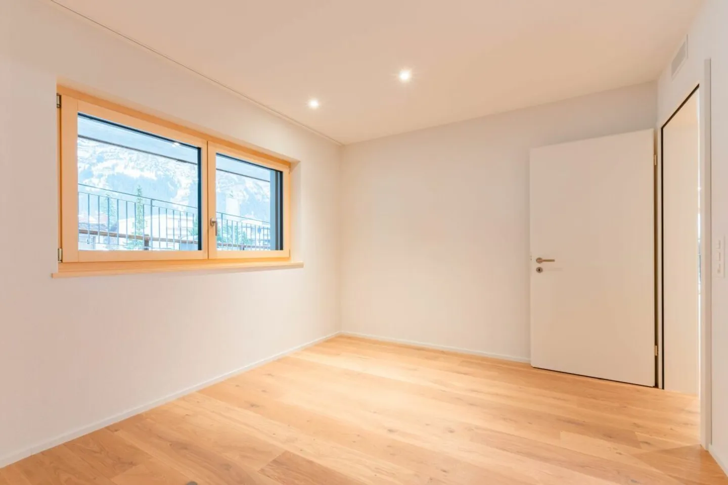 Zentrale 3.5-Zimmer-Erstwohnung - Chalet Neuenhaus - Foto 8 von 13