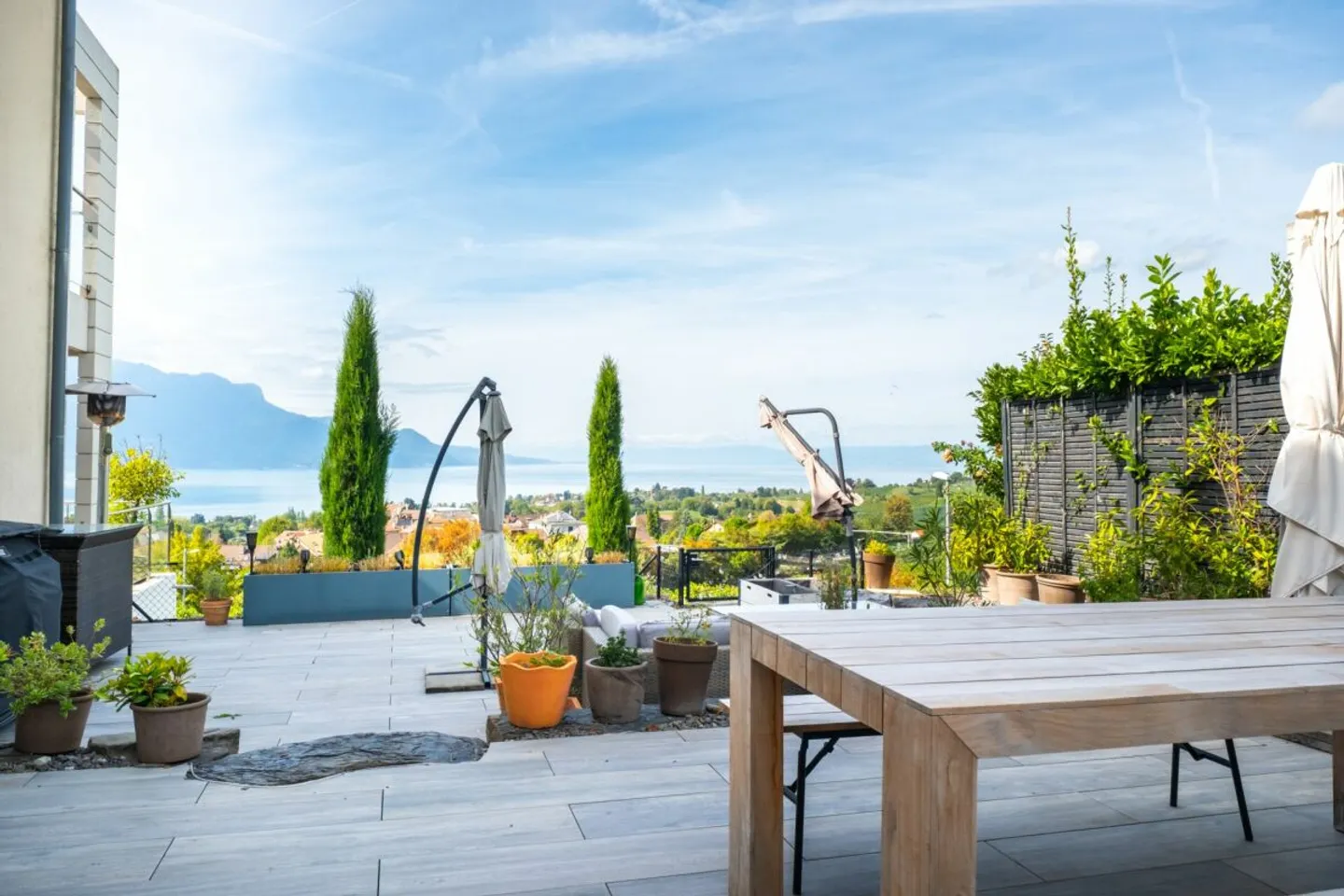 Villa individuelle de 7.5 pièces avec vue exceptionnelle sur lac et montagnes - Photo 6 sur 13