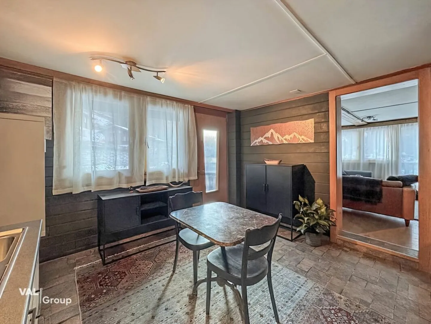 Charming 5.5-room duplex apartment near Zermatt - Photo 3 of 13