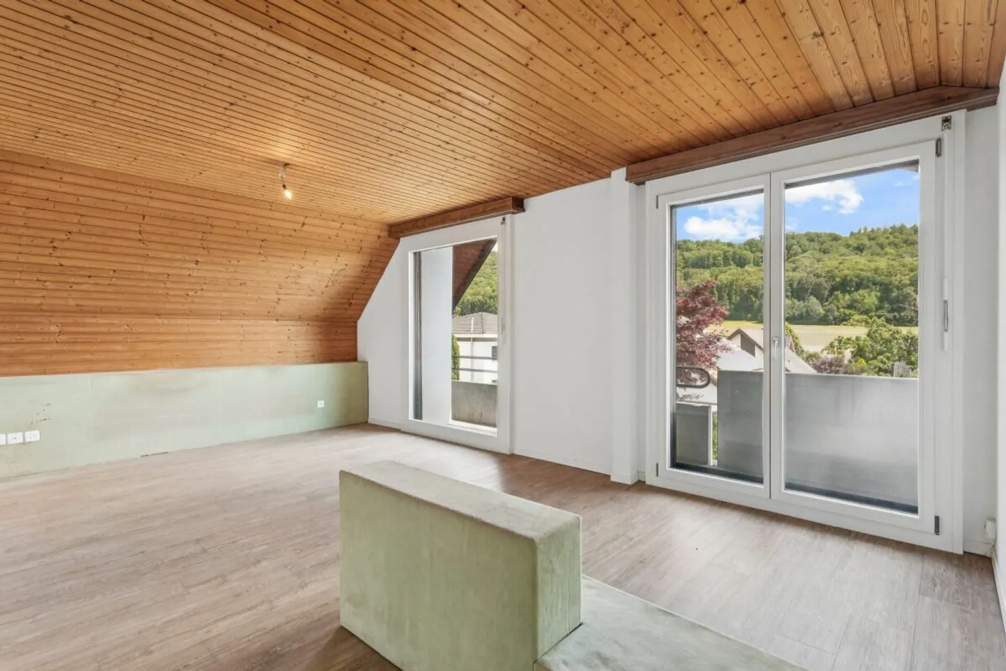 Well-maintained single-family house in a quiet residential area in Gals BE - Photo 9 of 13