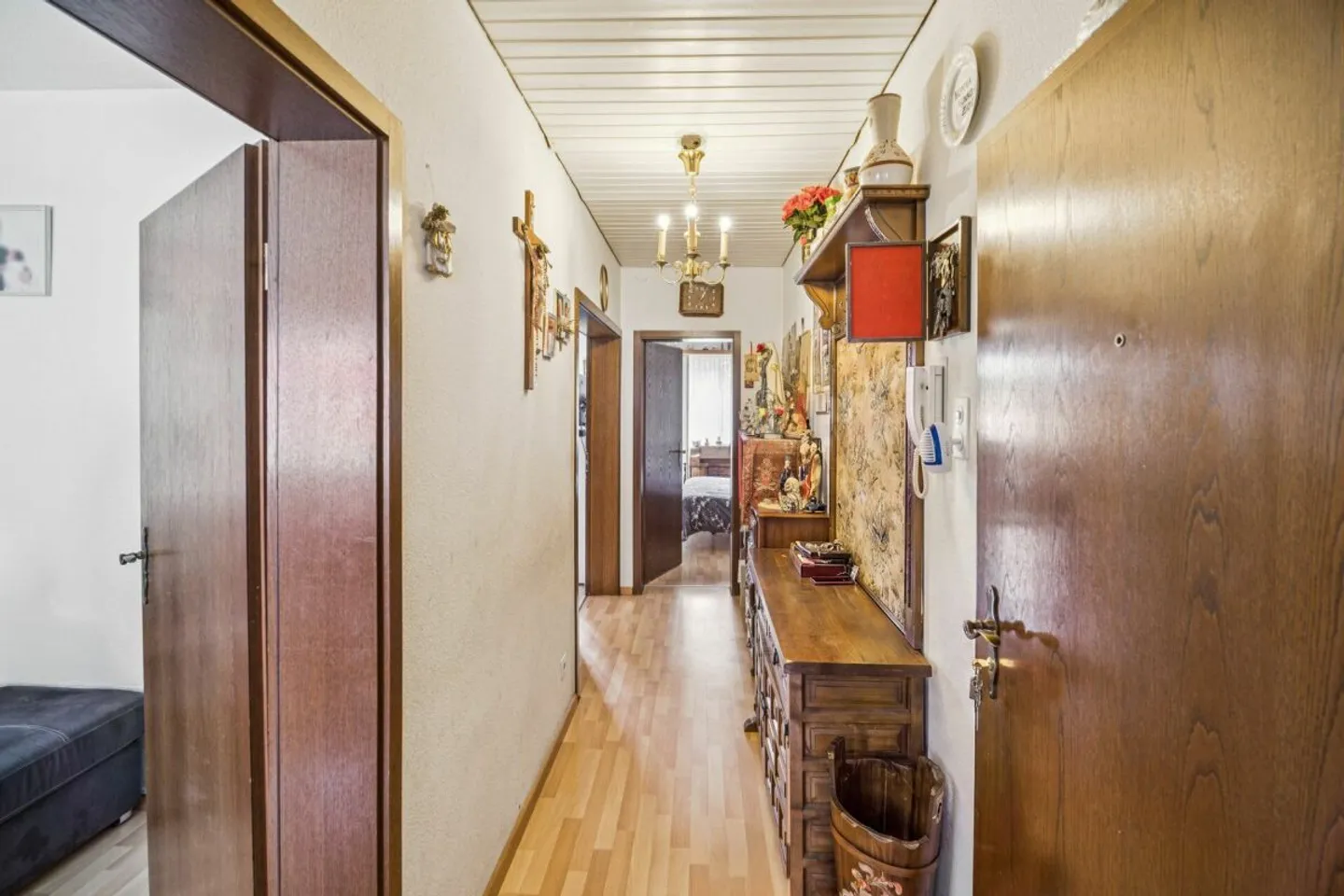Centrally located 3-room apartment with balcony and quiet courtyard orientation - Photo 4 of 8